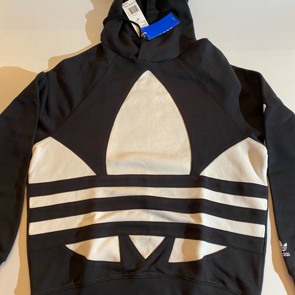 New men’s Adidas hoody black.